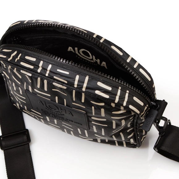 Aloha Collection Le Tour Bag - Picture 3 of 12